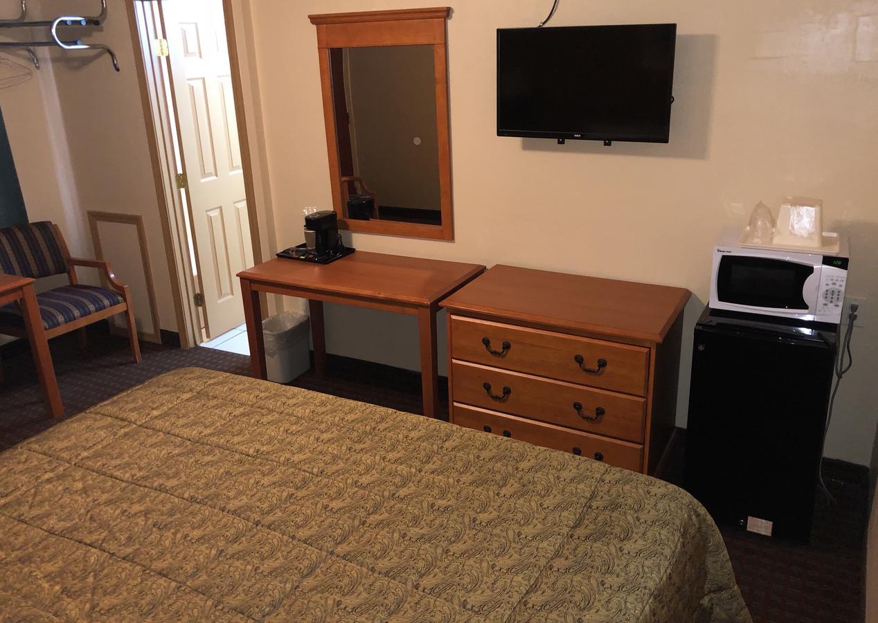 Deluxe Inn Лоутън Екстериор снимка